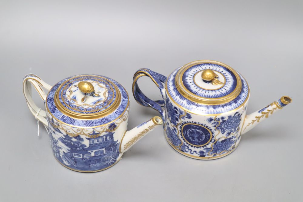 Two Chinese Qianlong blue and white teapots, tallest 13cm